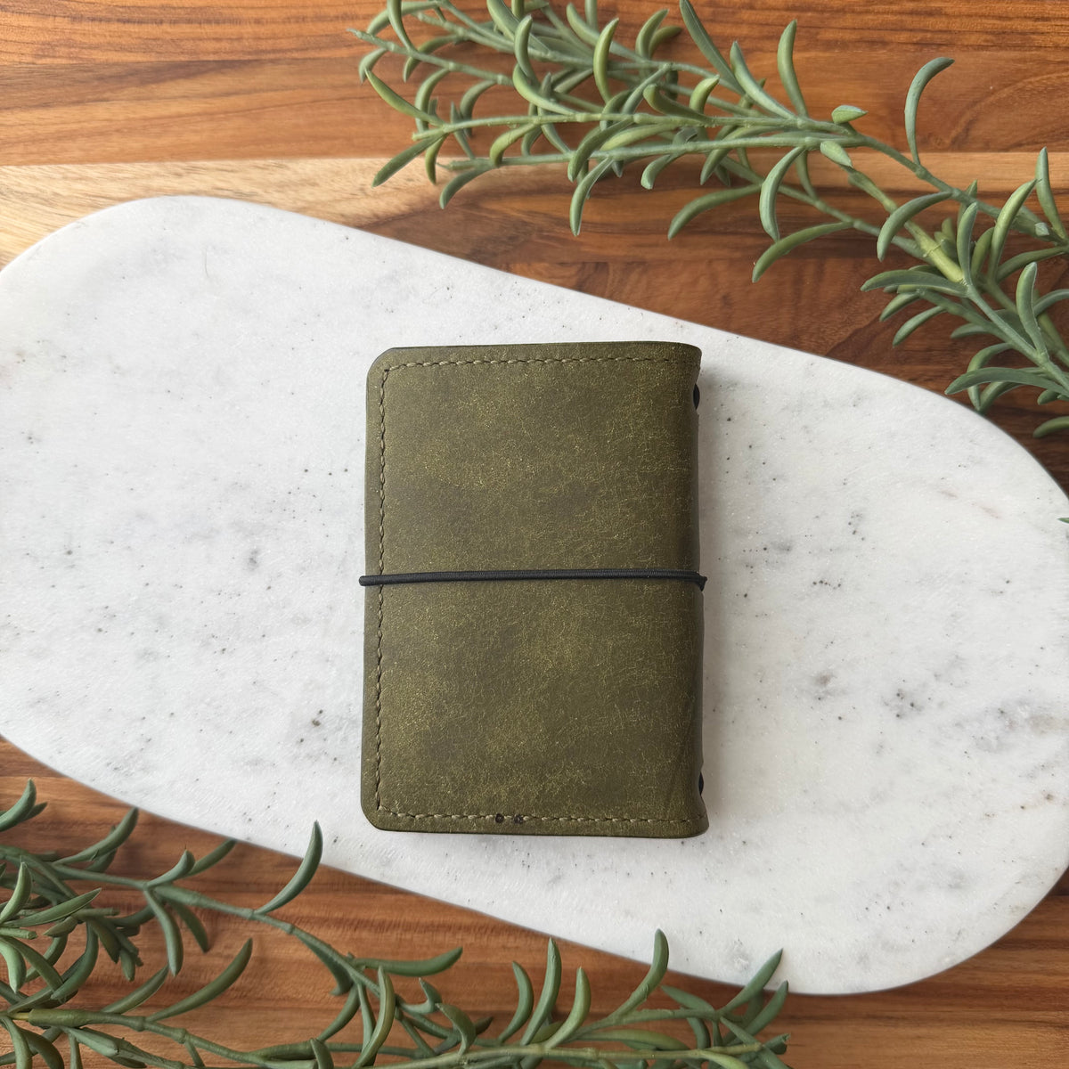 The Teeny Traveler - Olive